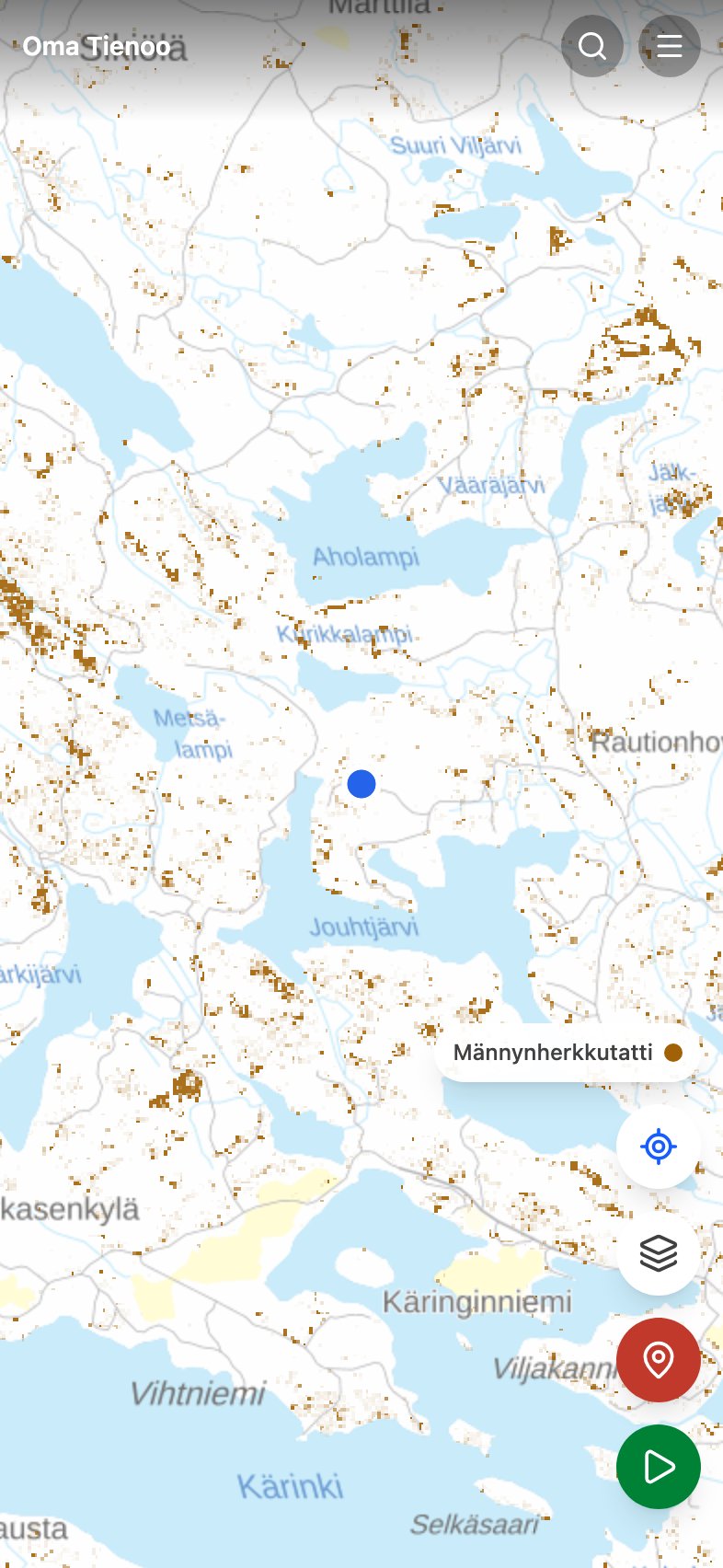 Männynherkkutatin ennustetaso Oma Tienoon kartalla: sopivat metsäkuviot väritettyinä